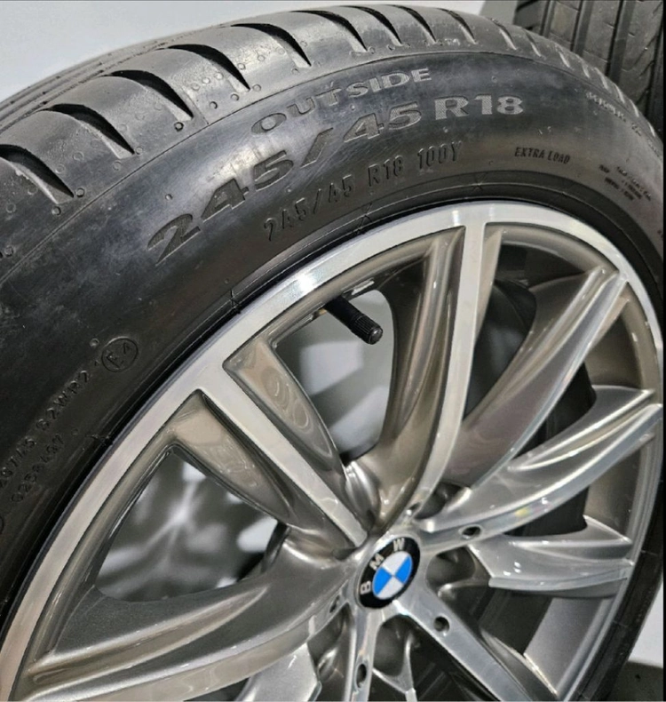 BMW G30 5시리즈 18인치 순정휠(컷팅) / 피렐리 245 45 18 세트 한대분 이미지