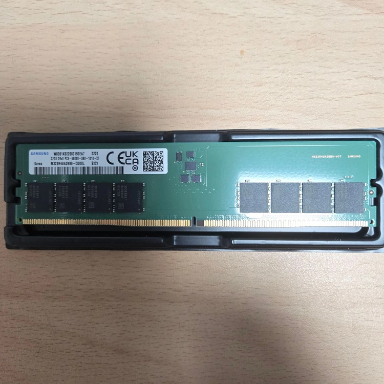 DDR5 4800 32GB 메모리 1개 memtest86 pass 이미지