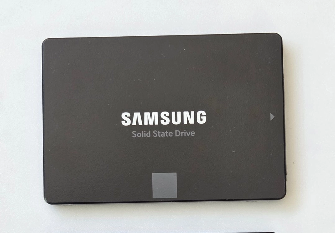 sata SSD 삼성 870 evo 250GB 이미지