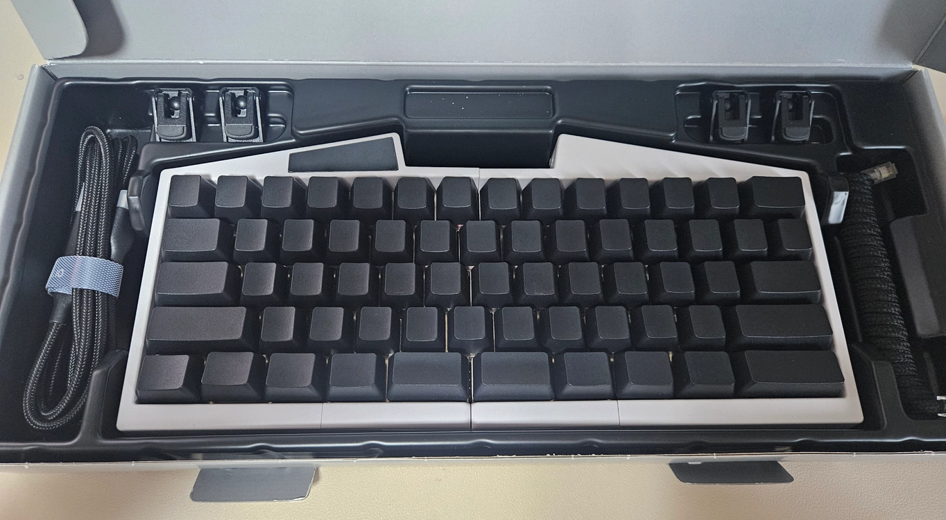 UHK60 V2 (Ultimate Hacking Keyboard) 키보드 팝니다. - 안심되는 중고거래