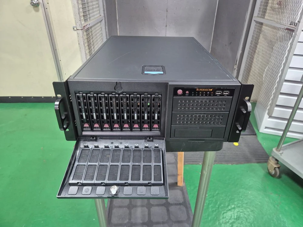 Supermicro EPYC 7302 2CPU (듀얼CPU)+H11DSi 3.5 8Bay 서버 4U급 이미지