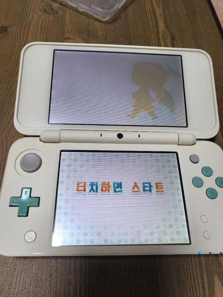 닌텐도 New 2DS XL 동물의숲 에디션 팝니다 게임 많아요 이미지