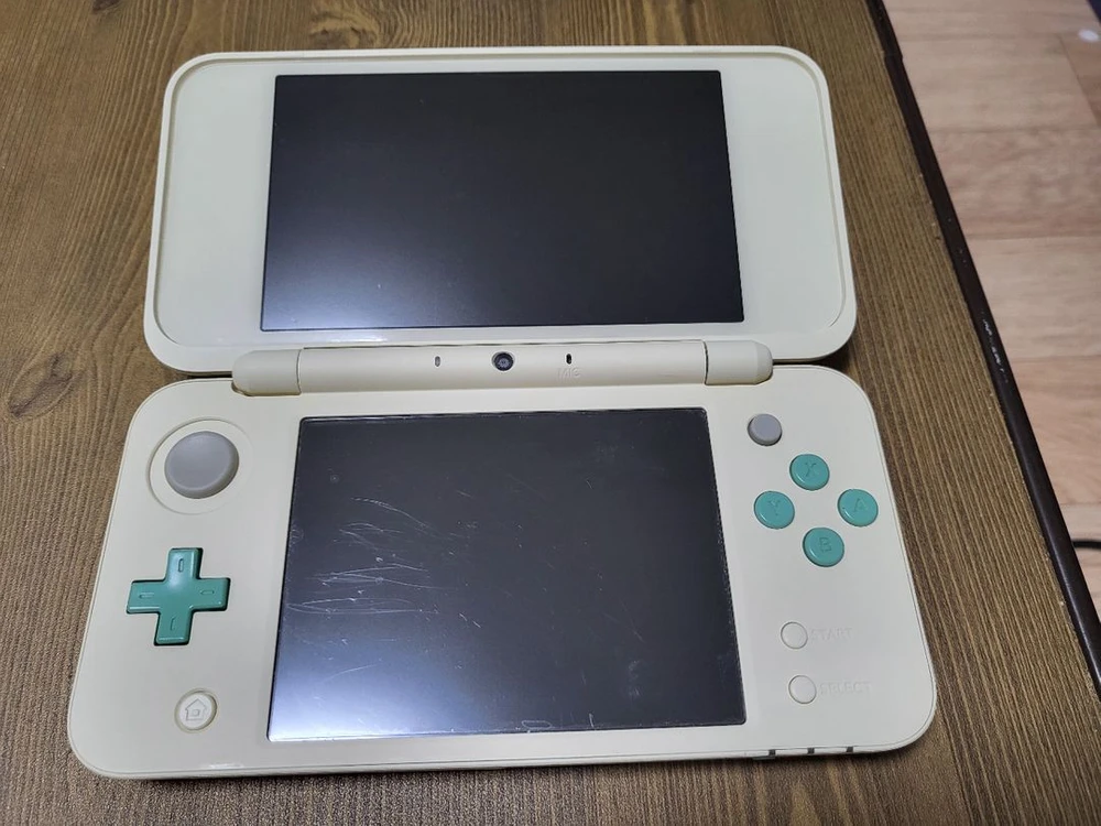 닌텐도 New 2DS XL 동물의숲 에디션 팝니다 게임 많아요 이미지
