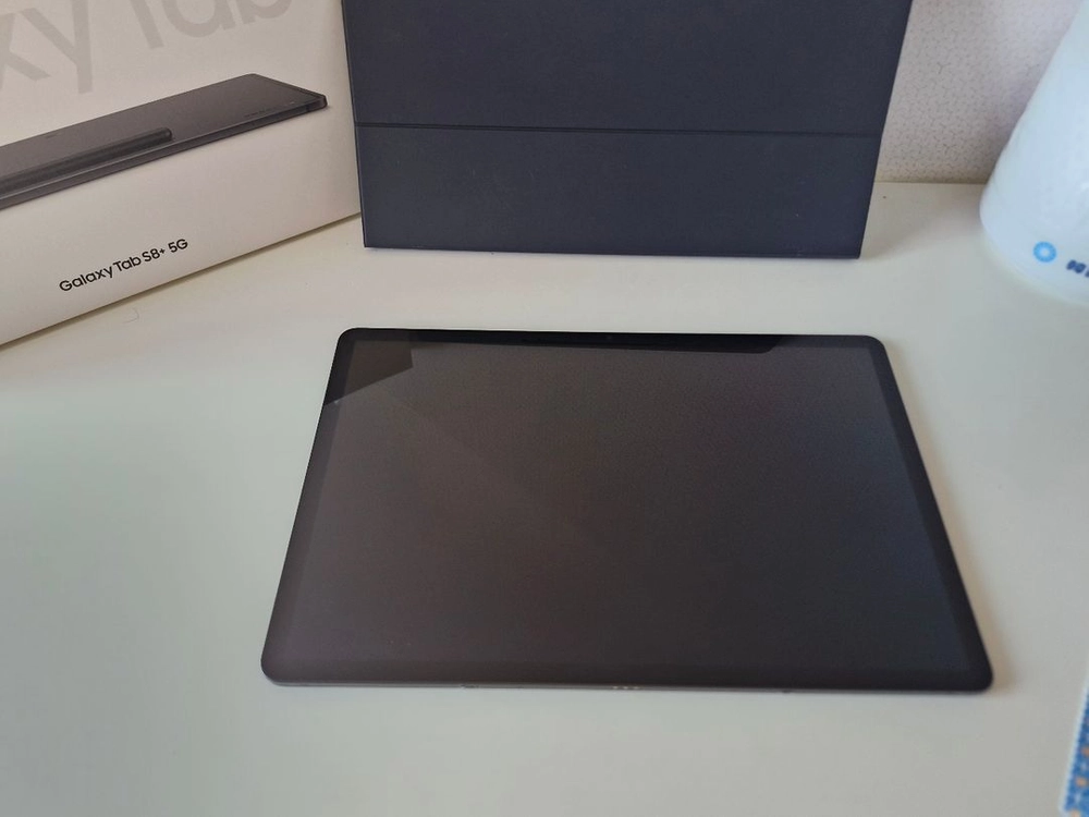 삼성 갤럭시탭 S8플러스+ 5G (128GB) 삼성정품 키보드 케이스 포함 - 안심되는 중고거래