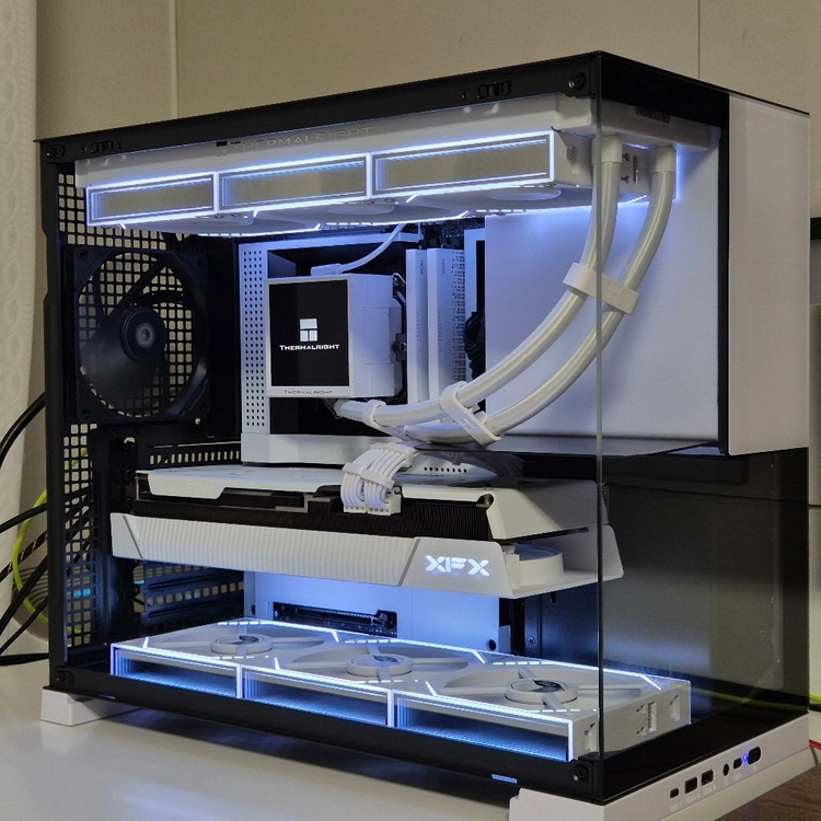 XFX 라데온 RX 7900 GRE MAGNETIC AIR 이미지