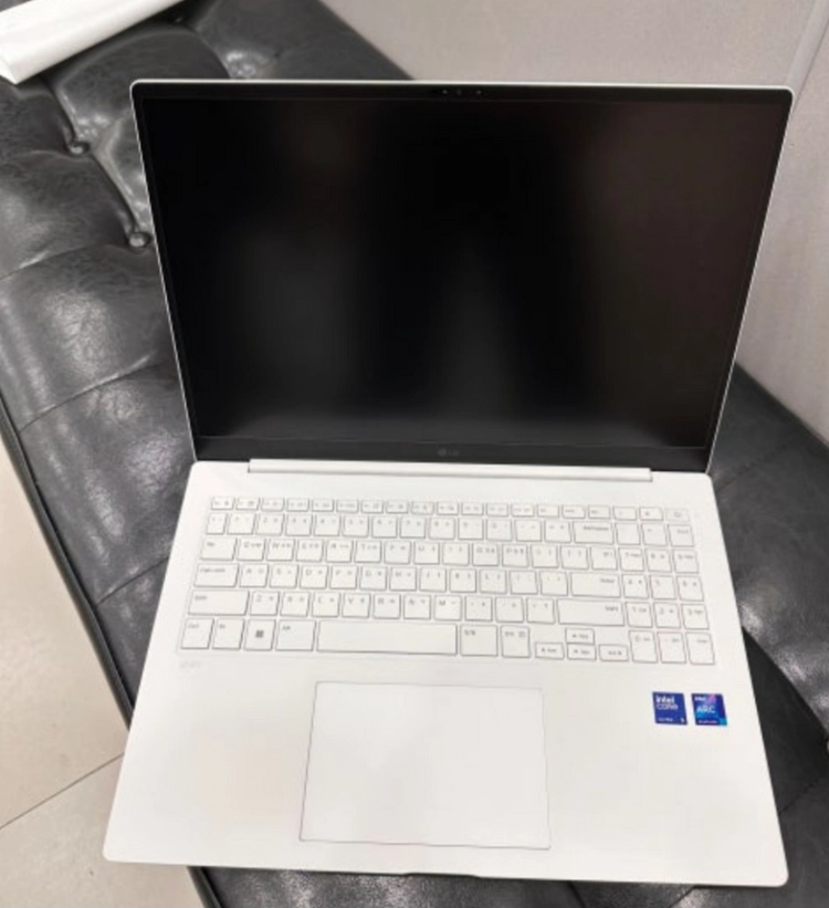 LG 그램 16Z90SP-GA5HK 완전 새거 팝니다. - 안심되는 중고거래
