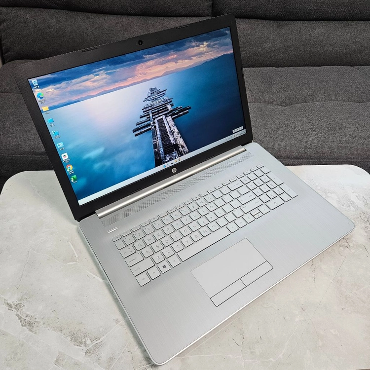 HP 파빌리온 17인치 노트북 이미지