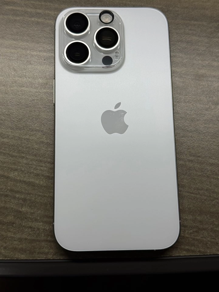 아이폰 16 PRO(프로) 화이트 256GB 상대 매우좋음 풀박스 - 안심되는 중고거래