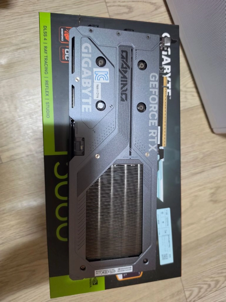 기가바이트 5060ti 8기가 팝니다. 이미지