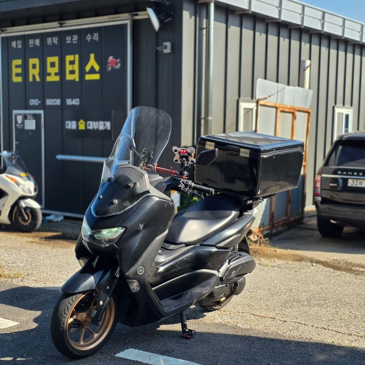 야마하 NMAX125 이미지