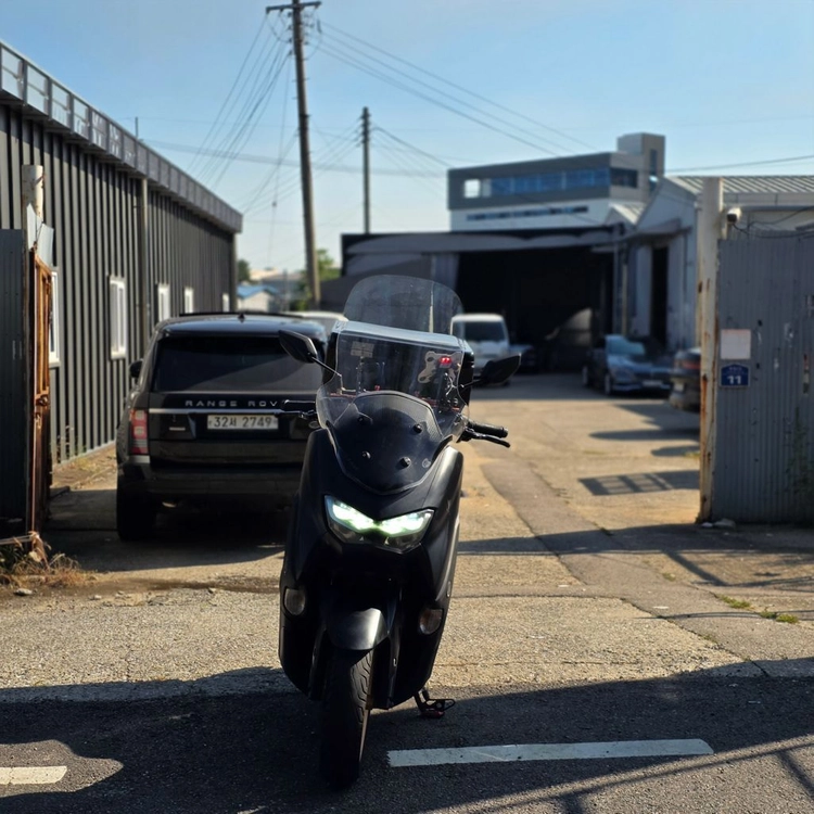 야마하 NMAX125 이미지