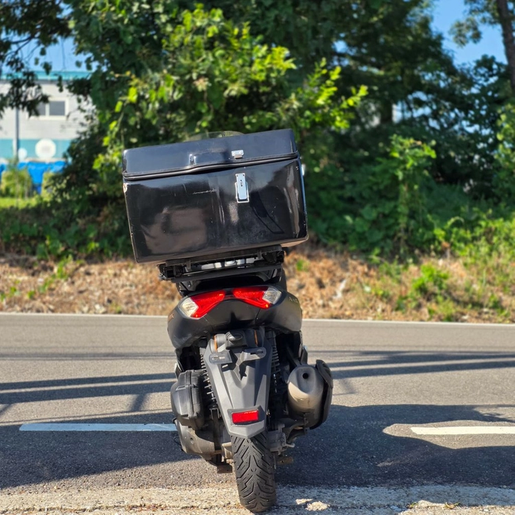 야마하 NMAX125 이미지