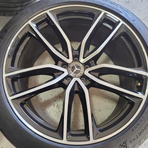 벤츠GLS 580AMG 23인치 순정품휠 앞휠 1개 / 뒤휠 1개 이미지