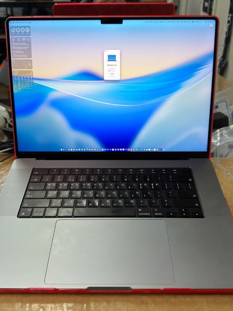MacBook Pro 16 M2 Max 스페이스그레이 12CORE / 30GPU / 64GB / 1TB 이미지