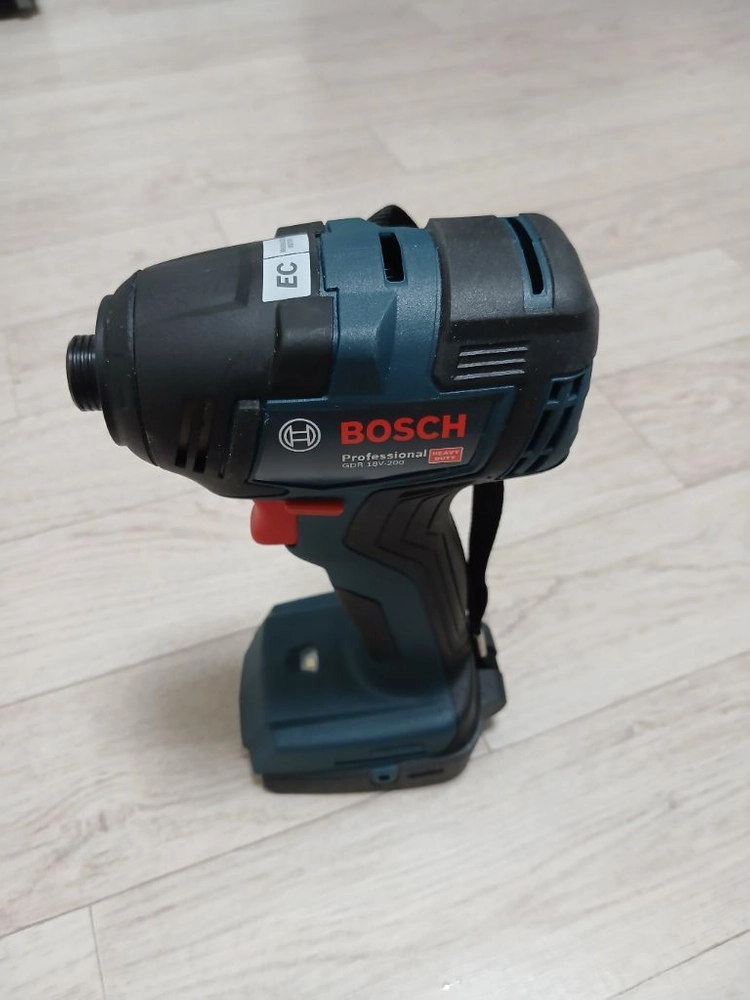 보쉬 GDR 18V-200 +GDR 18V-160 임팩드라이버 이미지