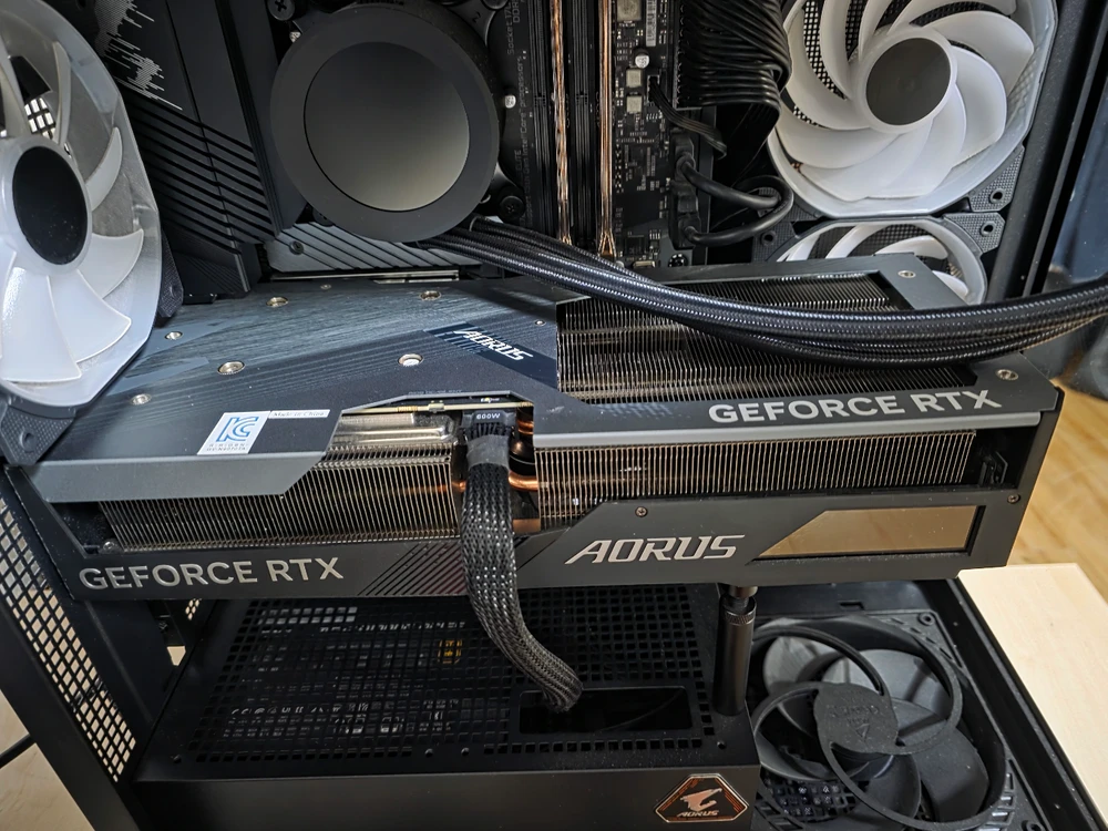 기가바이트 RTX 4070 ti AORUS MASTER 어로스마스터 어마 팝니다 - 안심되는 중고거래