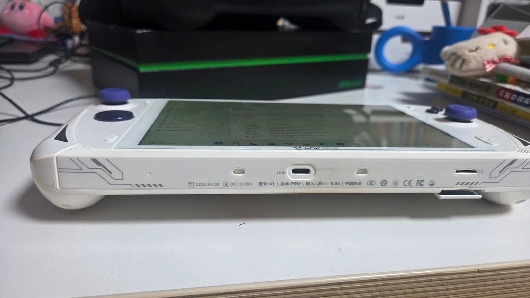 옥조(AOKZOE) A1 pro 7840U 최고사양 DDR5 64GB RAM 2TB 싸게 팝니다 이미지