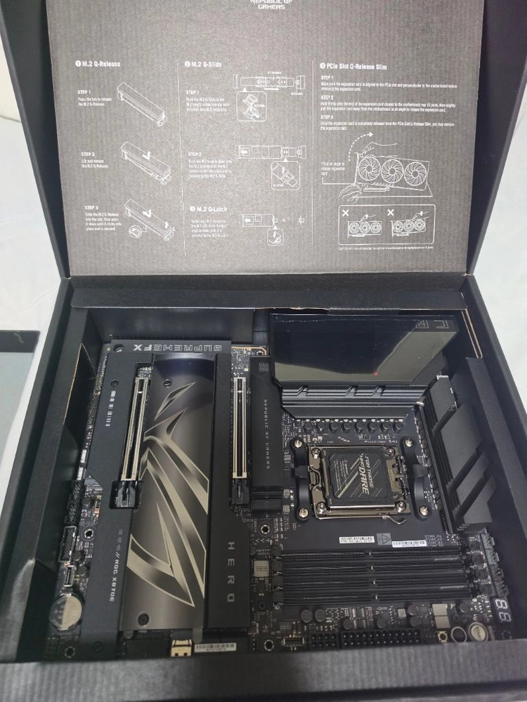 ASUS ROG CROSSHAIR X870E HERO 대원씨티에스 이미지