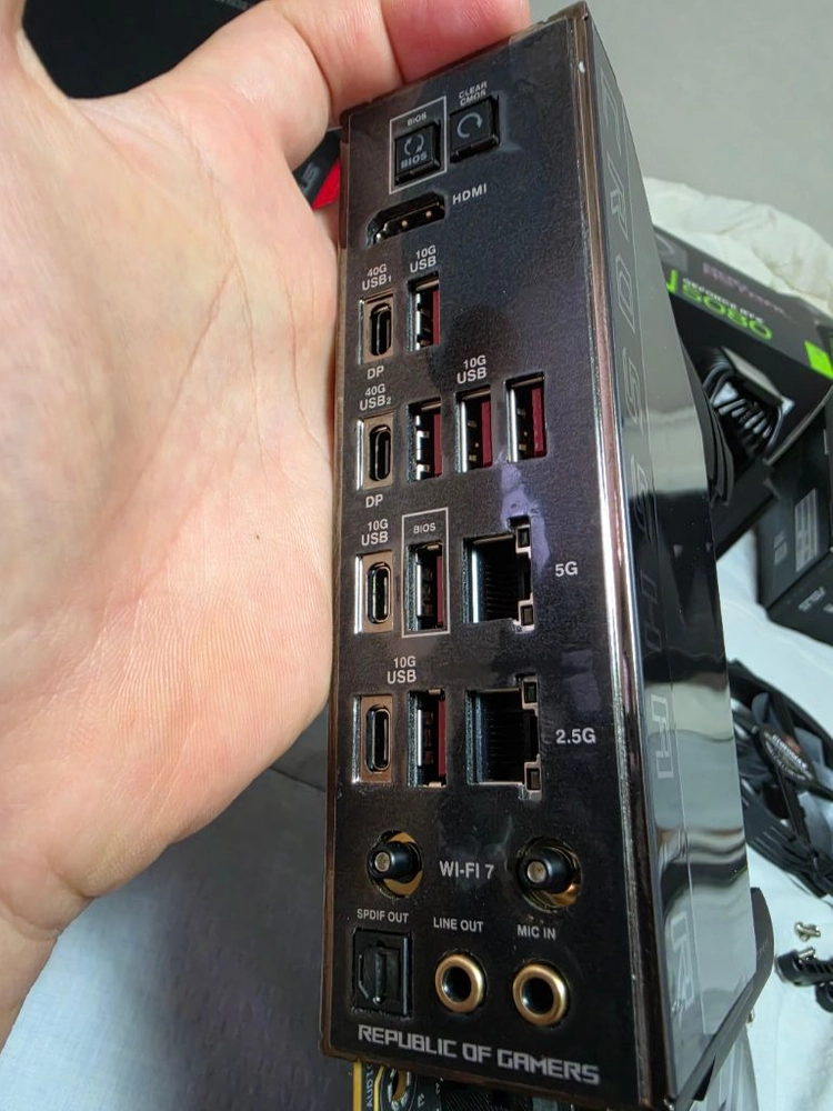ASUS ROG CROSSHAIR X870E HERO 대원씨티에스 이미지