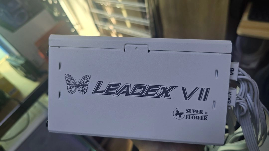 슈퍼플라워 SF-1200F14XP 80plus 플래티넘 파워 서플라이 이미지