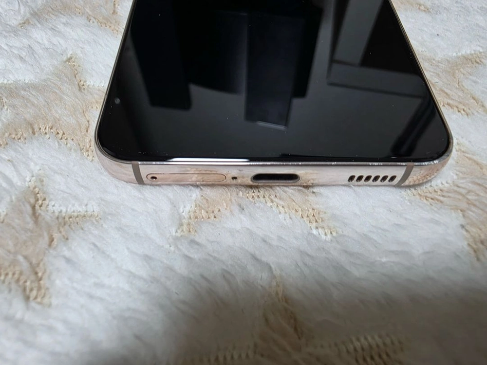삼성갤럭시S22 .SM-S901N.256GB핑크골드..파손.잔상없음..우측하단테두리 찍힘자국있음(사진참고) 이미지