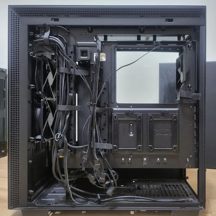 NZXT H710i (매트 블랙)고가 컴퓨터케이스 팝니다 이미지