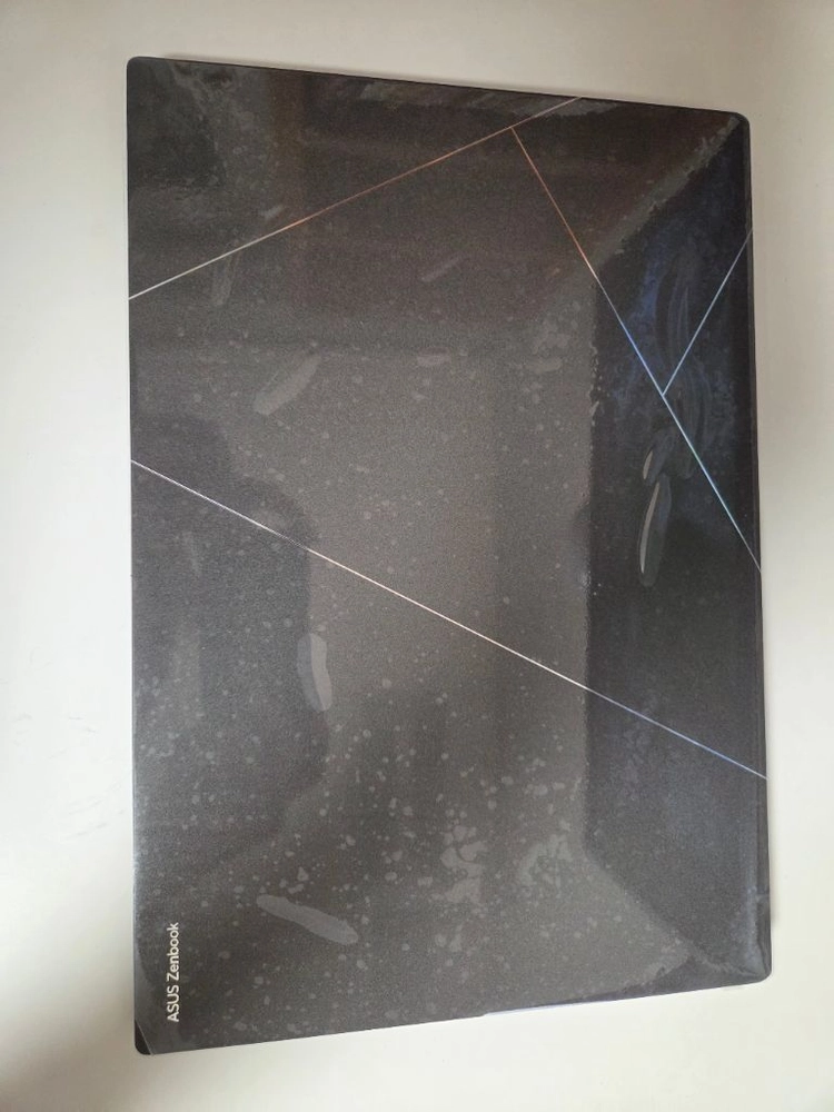 ASUS 젠북 S14 이미지
