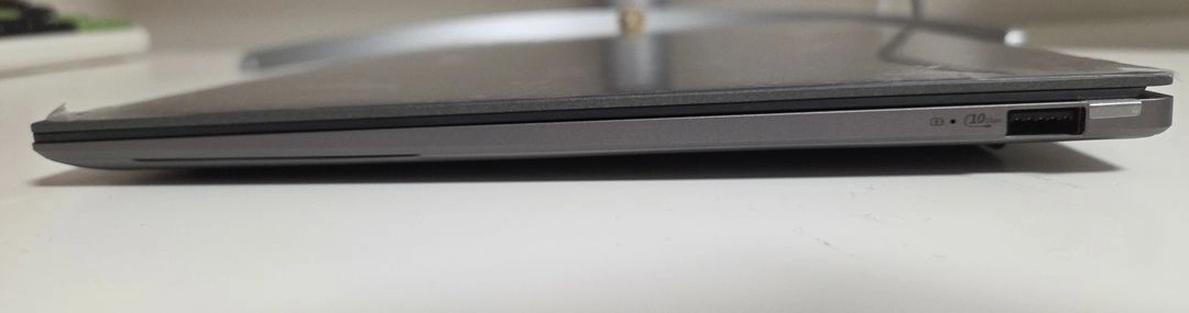 ASUS 젠북 S14 이미지
