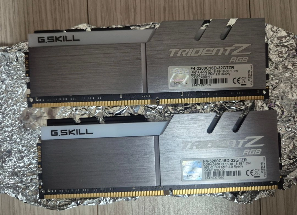 지스킬 ddr4 3200 16G 램 메모리 2개 팝니다 이미지