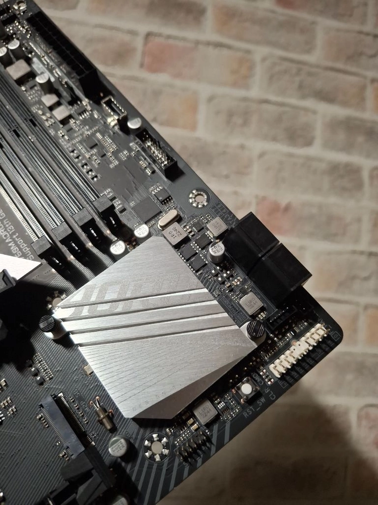보증O,작동영상O) i7 13700K + 기가바이트 B760M Aorus Elite AX(WIFI,블루투스) 이미지