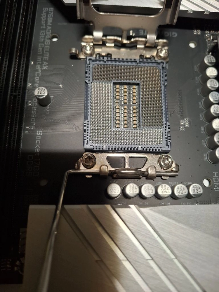 보증O,작동영상O) i7 13700K + 기가바이트 B760M Aorus Elite AX(WIFI,블루투스) 이미지