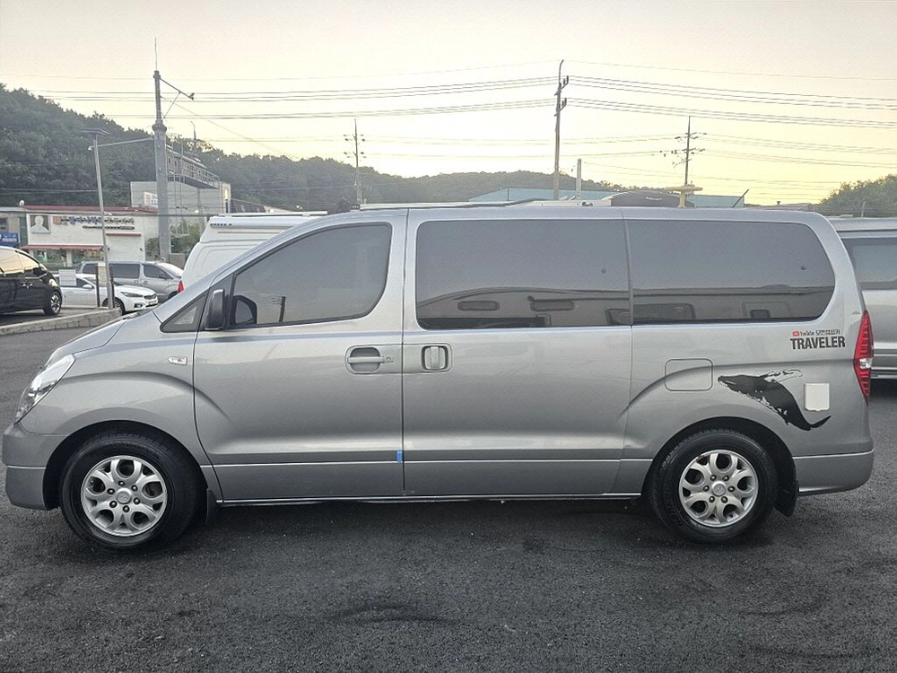 16년형 스타렉스2인승캠핑카(인산철600A+풀옵션)-전액할부됨 이미지