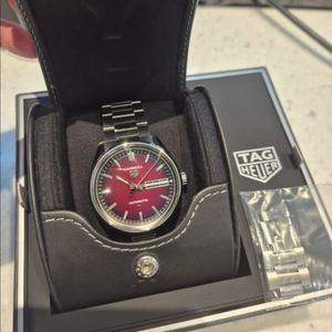 태그호이어 까레라 최신형 41mm 버건디레드 이미지