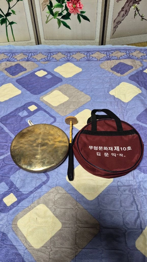 꽹과리 (문화재 명인쇠 특금쇠 공연용) 가방 채포함 이미지