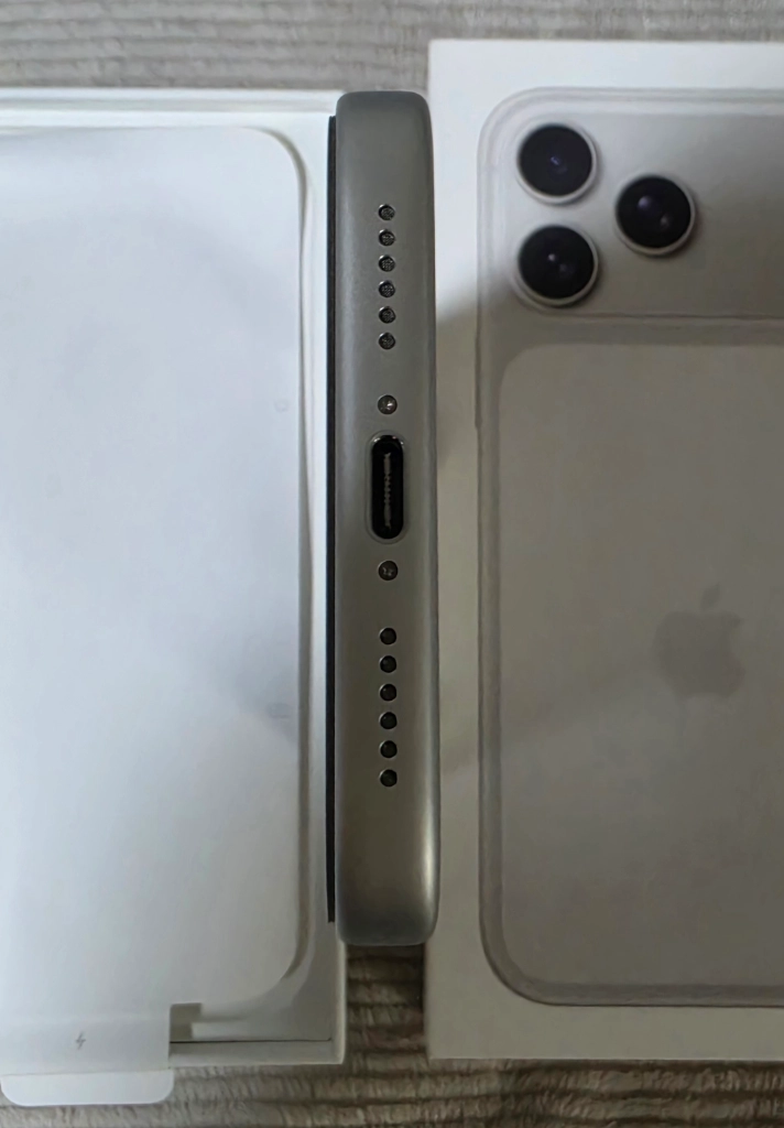 아이폰17프로맥스 256GB 실버 공기계 이미지