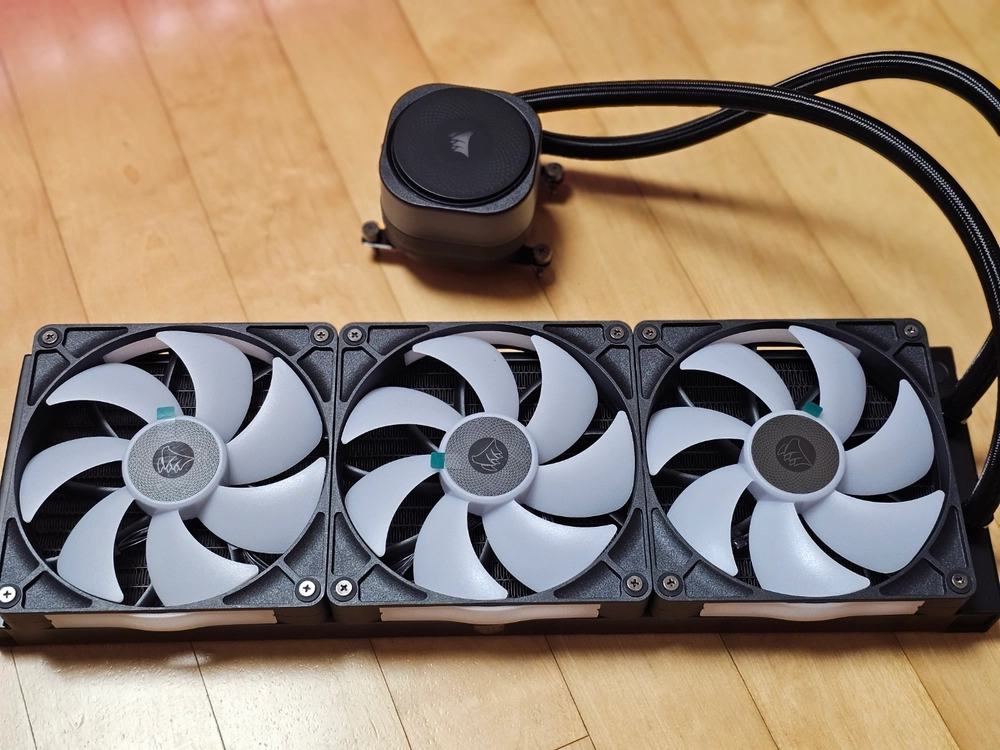 수냉 커세어 iCUE LINK TITAN 420 RX RGB (블랙) 이미지