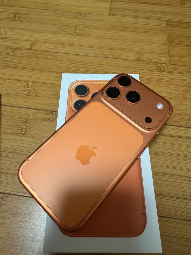 (새상품급)아이폰17pro 코스믹오렌지 256GB 판매합니다. 이미지