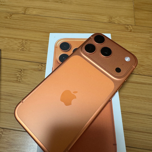 (새상품급)아이폰17pro 코스믹오렌지 256GB 판매합니다. 이미지