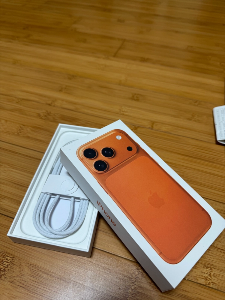 (새상품급)아이폰17pro 코스믹오렌지 256GB 판매합니다. 이미지