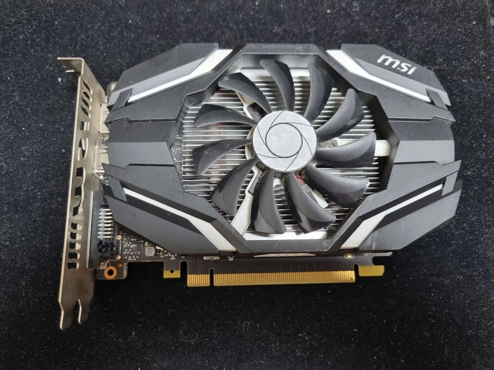 RX 550 그래픽카드 이미지