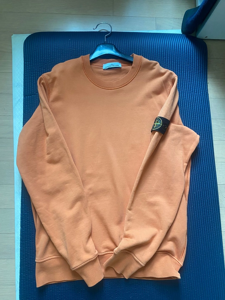 스톤아일랜드 맨투맨 라지 L 100~103 국내매장판 판매. 교환가능 이미지