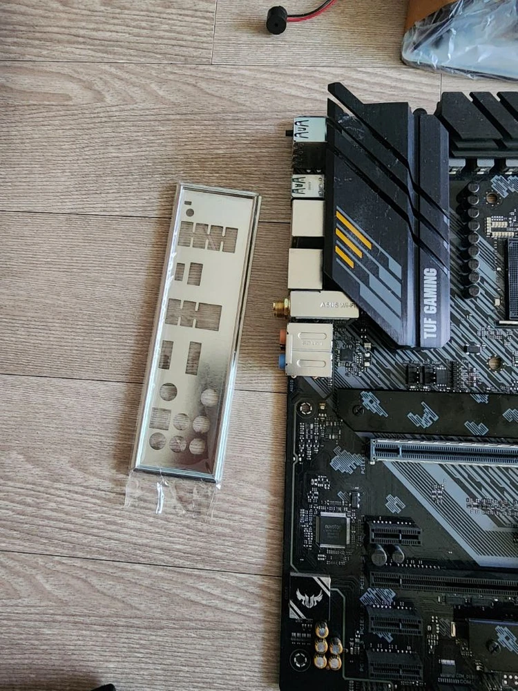 b550 wifi 메인보드, amd 3600 cpu 이미지