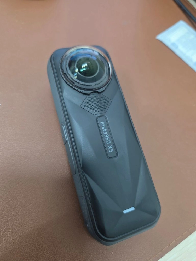 인스타360 x5 에센셜키트 - 안심되는 중고거래