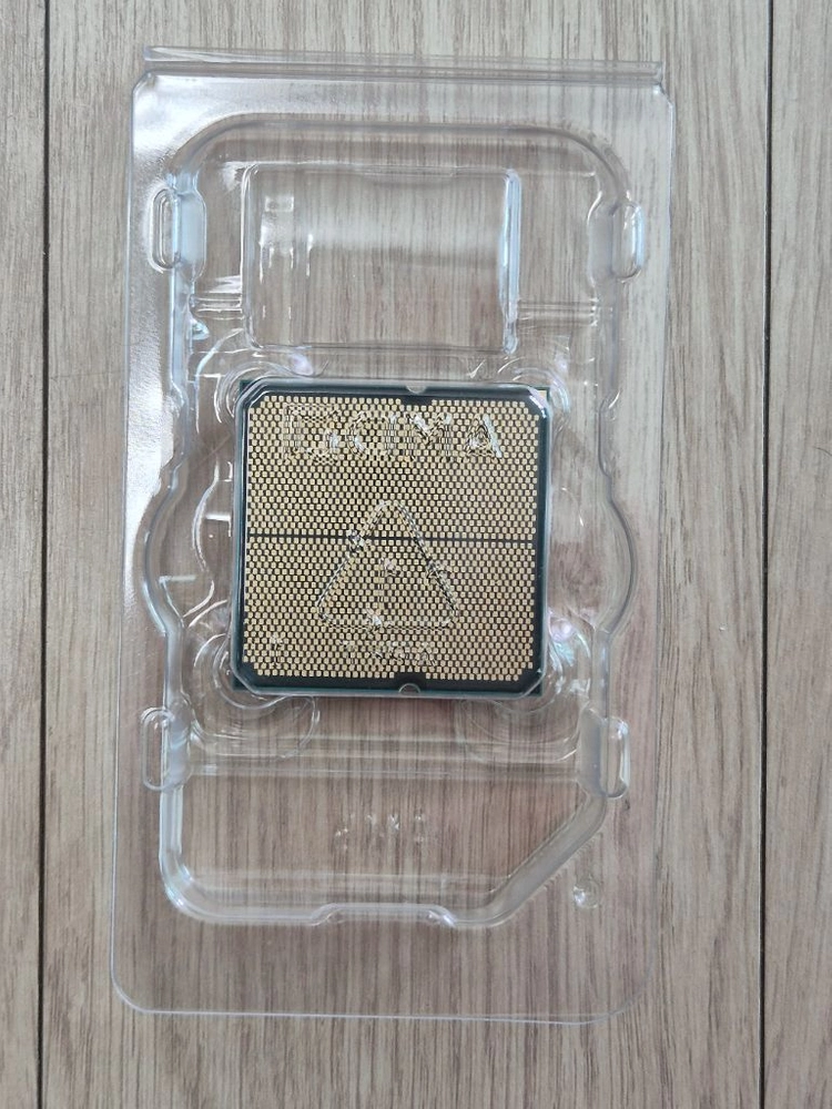 AMD 라이젠 7 7700X CPU 이미지