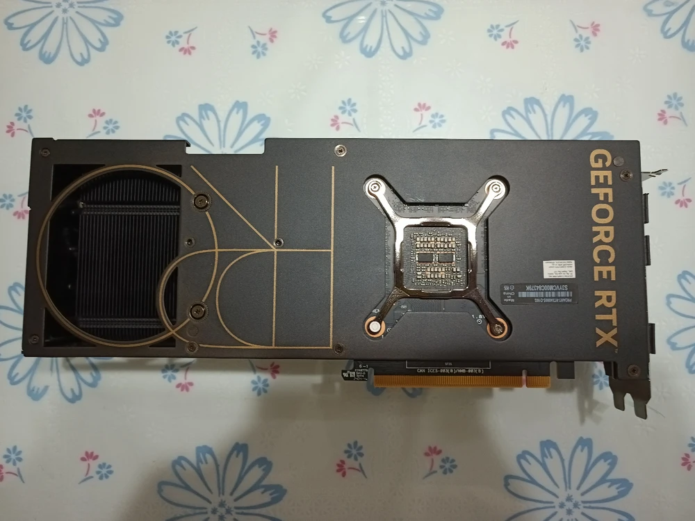 ASUS ProArt 지포스 RTX 4080 SUPER 이미지