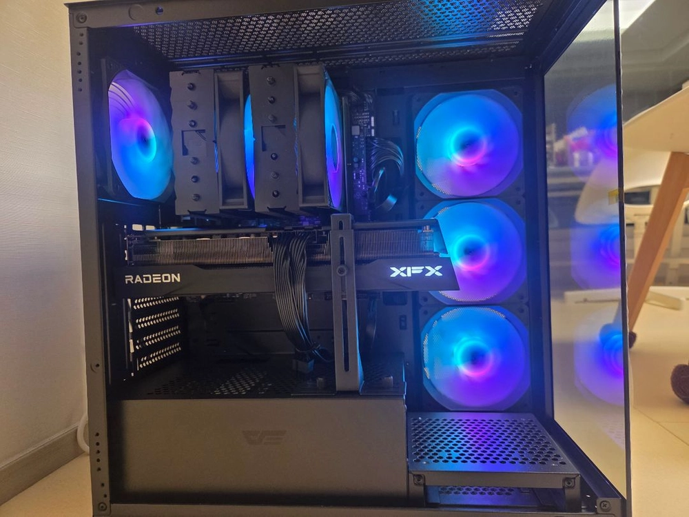 9800x3d, rx 9070xt 고사양 본체 이미지