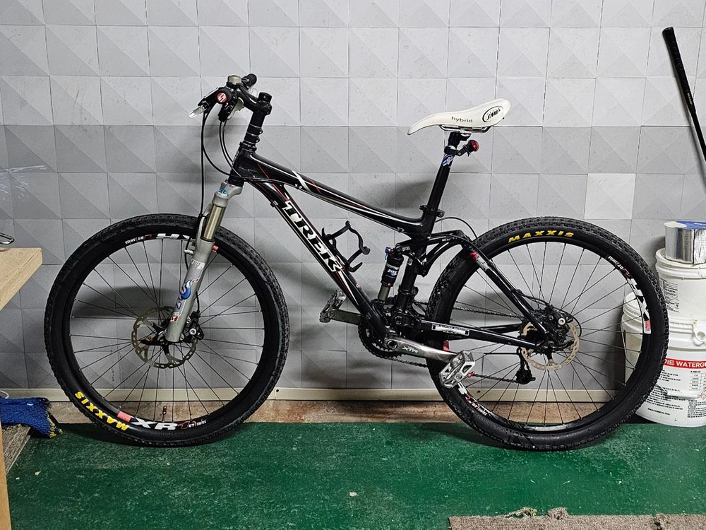 트렉 풀서스펜션 풀샥 9.9 mtb - 안심되는 중고거래