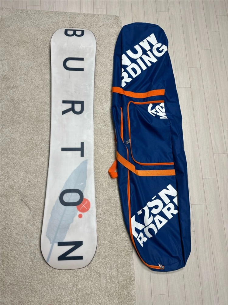 스노우보드 버튼 20/21 커스텀X 데크 162cm + 22/23 버튼 말라비타 바인딩 - 안심되는 중고거래