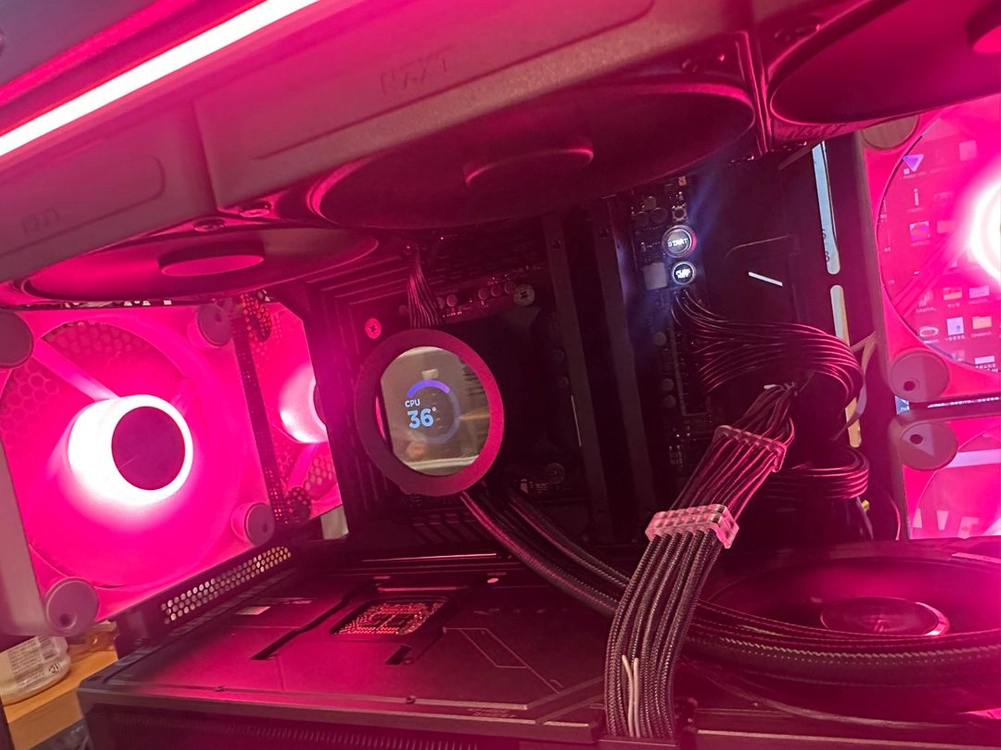 Z690 HERO D5 메인보드 이미지