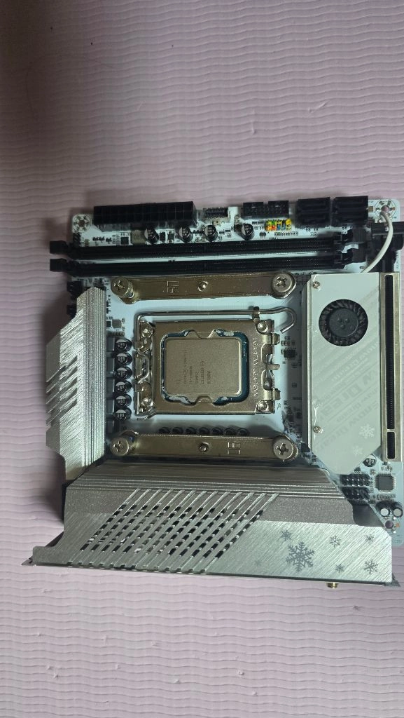 인탤 I5 13600k + jginyue B760I itx메인보드 같이팝니다. 이미지